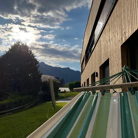 Haus Albuin Apartman *